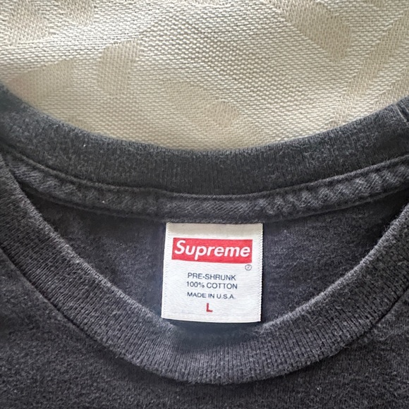 Supreme Black Tee with Plant Design - Picture 3 of 4